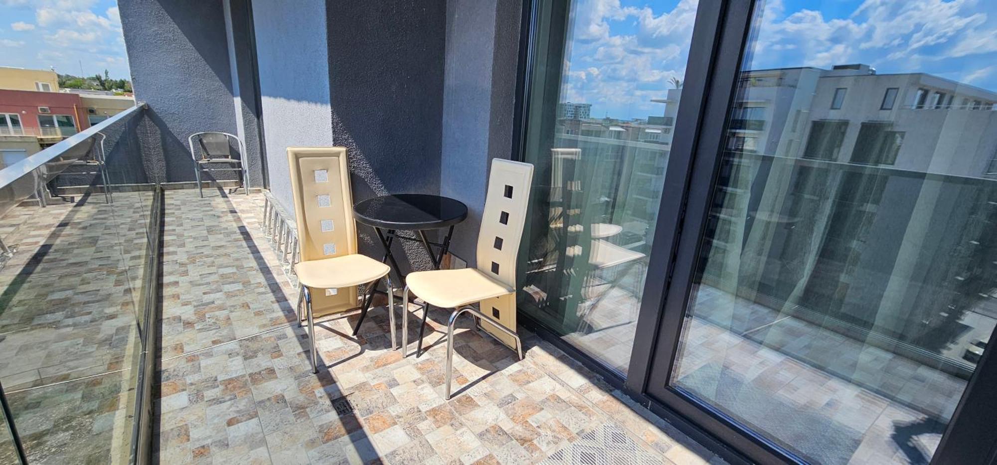 Luxury Aparthotel Promenada In Building Stefan Prima Linie La Mare Нэводари Экстерьер фото