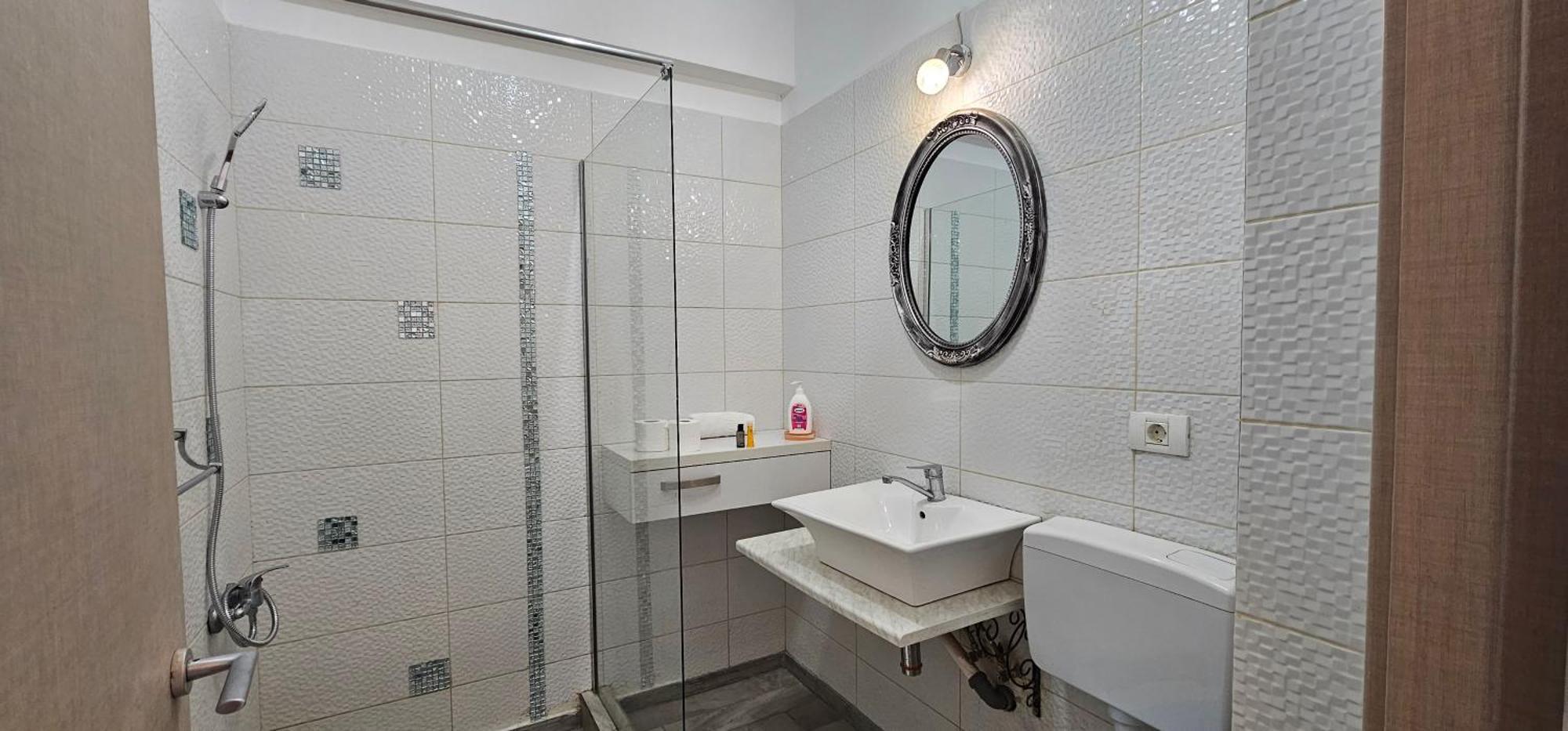 Luxury Aparthotel Promenada In Building Stefan Prima Linie La Mare Нэводари Экстерьер фото