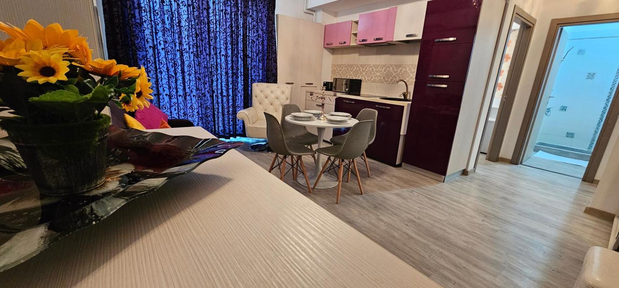 Luxury Aparthotel Promenada In Building Stefan Prima Linie La Mare Нэводари Экстерьер фото