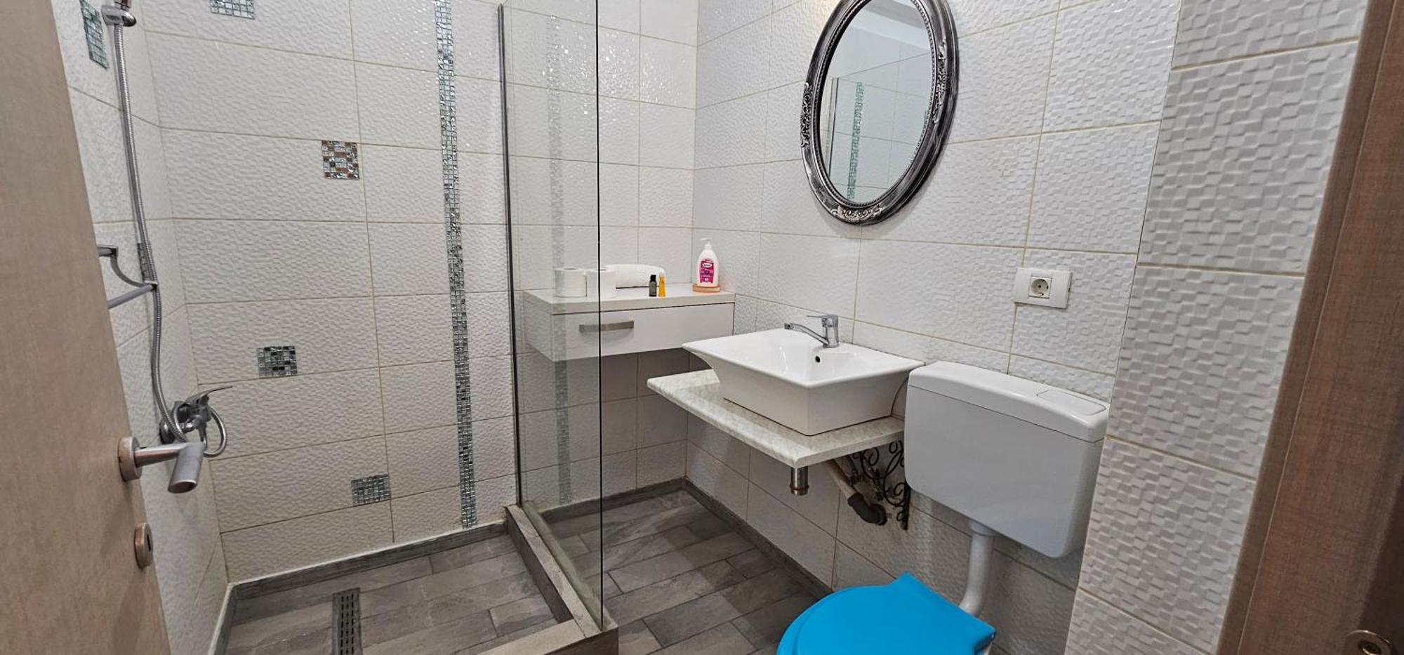 Luxury Aparthotel Promenada In Building Stefan Prima Linie La Mare Нэводари Экстерьер фото
